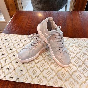 ON Running The Roger Advantage